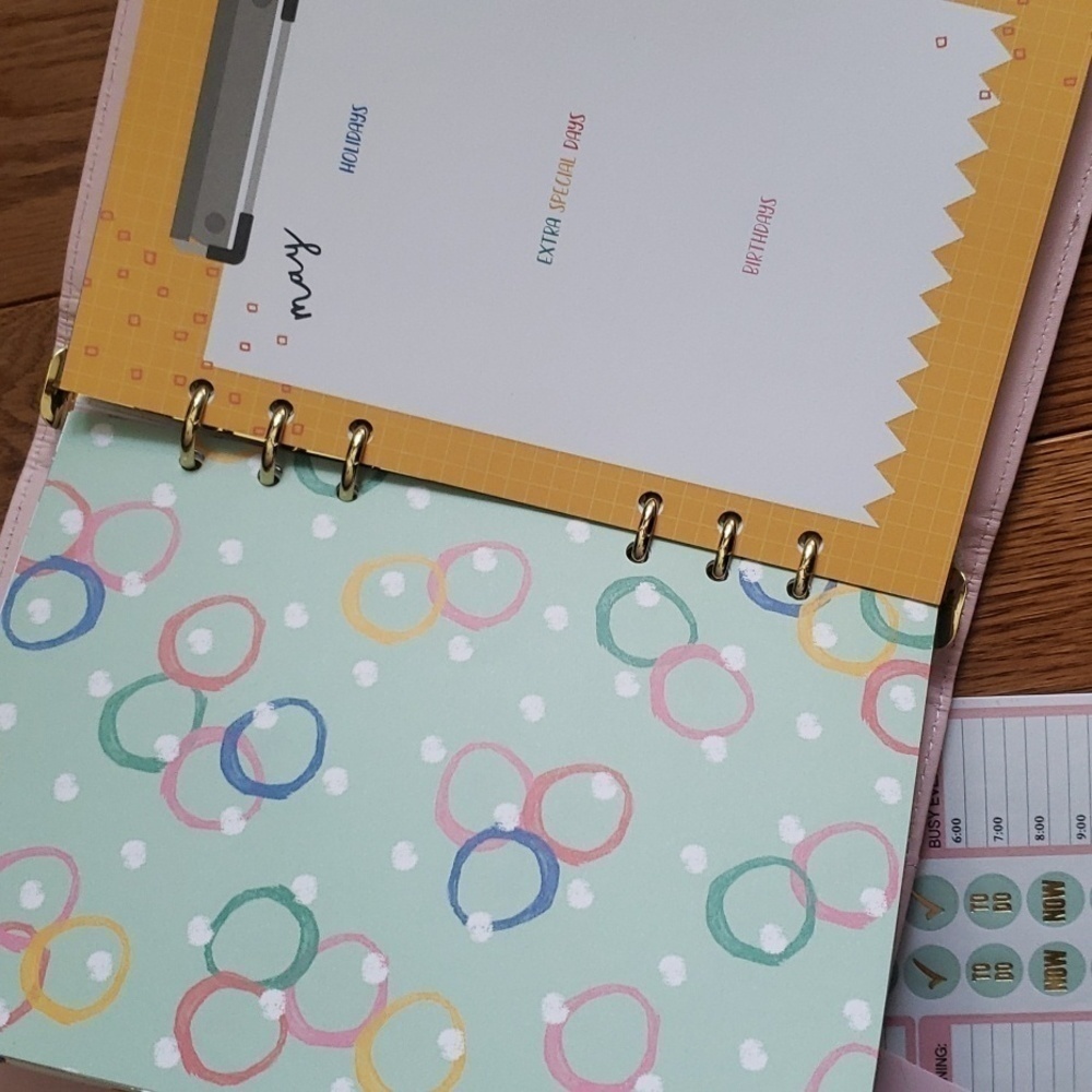 CHECKER A5 undated agenda with extras. - Picture 7 of 15